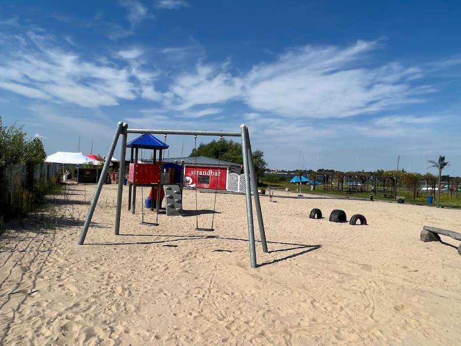 Haus Bernsteinsee Mit Goitzsche-Schnuppersegeln Friedersdorf  Ngoại thất bức ảnh